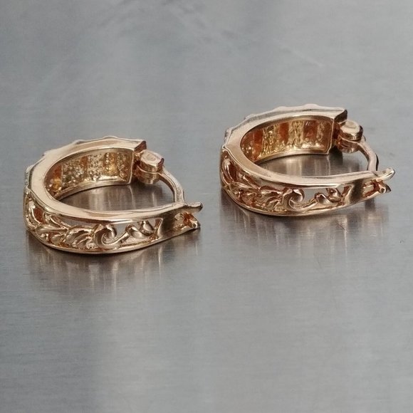 925 R CHINA SILVER - GOLD TONE HUGGIE EARRINGS WHITE CZ - Picture 7 of 11